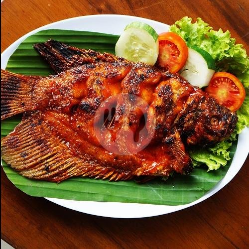 Rice Box Ayam Telor Asin menu Warung Apung Rahmawati, Kenjeran