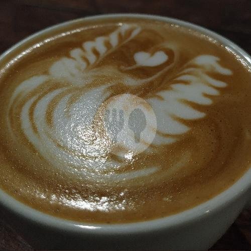 Caramel Coffee Latte Hot menu Albirru Coffee & Eatery, Hos Cokroaminoto