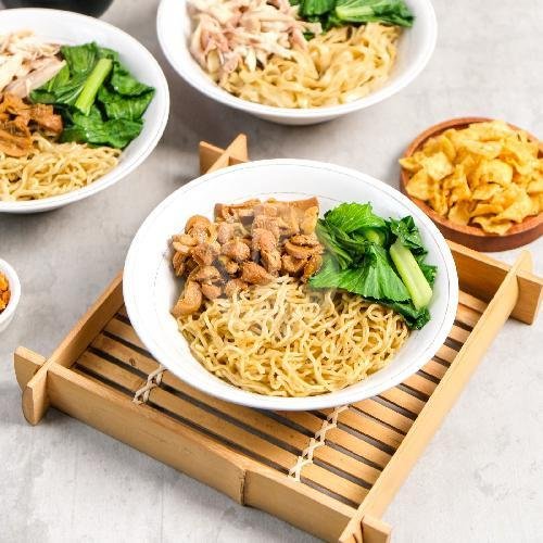 Review Bakmi Kota 21 di Hayam Wuruk: Pengalaman Makan yang Memuaskan di Jakarta