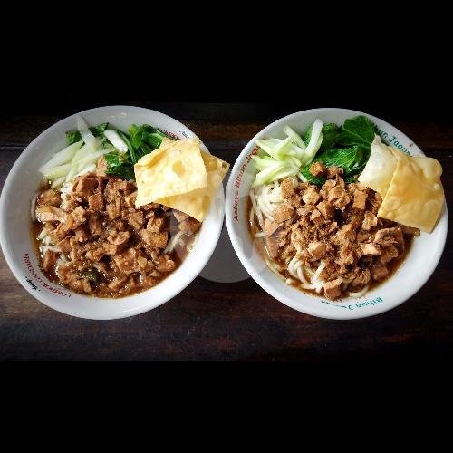 Ceker + Pentol menu Mie Bindereh, PB Sudirman