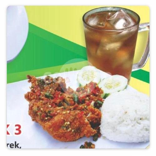 Geprek 3 menu Rocket Chicken, Pedan