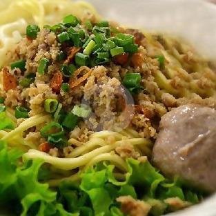 Pangsit Cwi Mie Bakso menu Depot MKW (Madame Kwan), Sukun