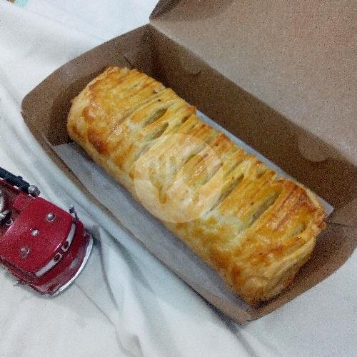 Chicken Cheese Strudel menu DELIZIO Pasta & Pastry, Pandansari Mertoyudan