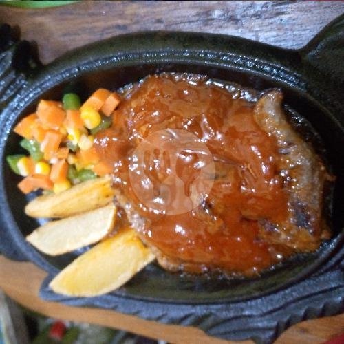 Rice Chicken Sambel Korek Mata Sapi menu Teras 89 Steak & Bebek Goreng