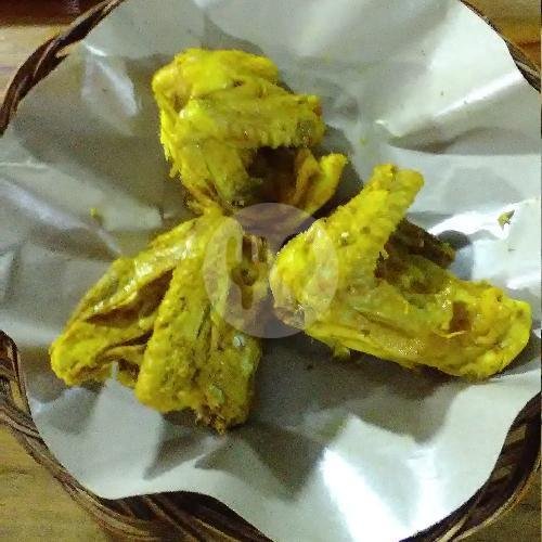 Ati Ampela Usus menu Nasi Uduk Ayam Goreng Betawie, Rawamangun