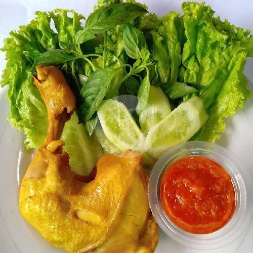 Ayam Goreng menu RM. Cipta Rasa Sate Munjul, Siliwangi