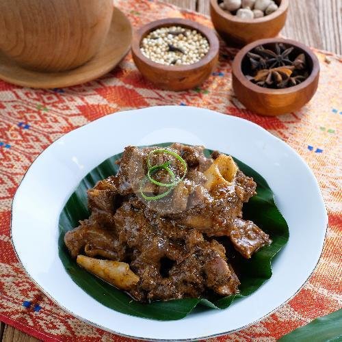 Gulai Kikil menu Muara Resto Masakan Padang, Perak Barat