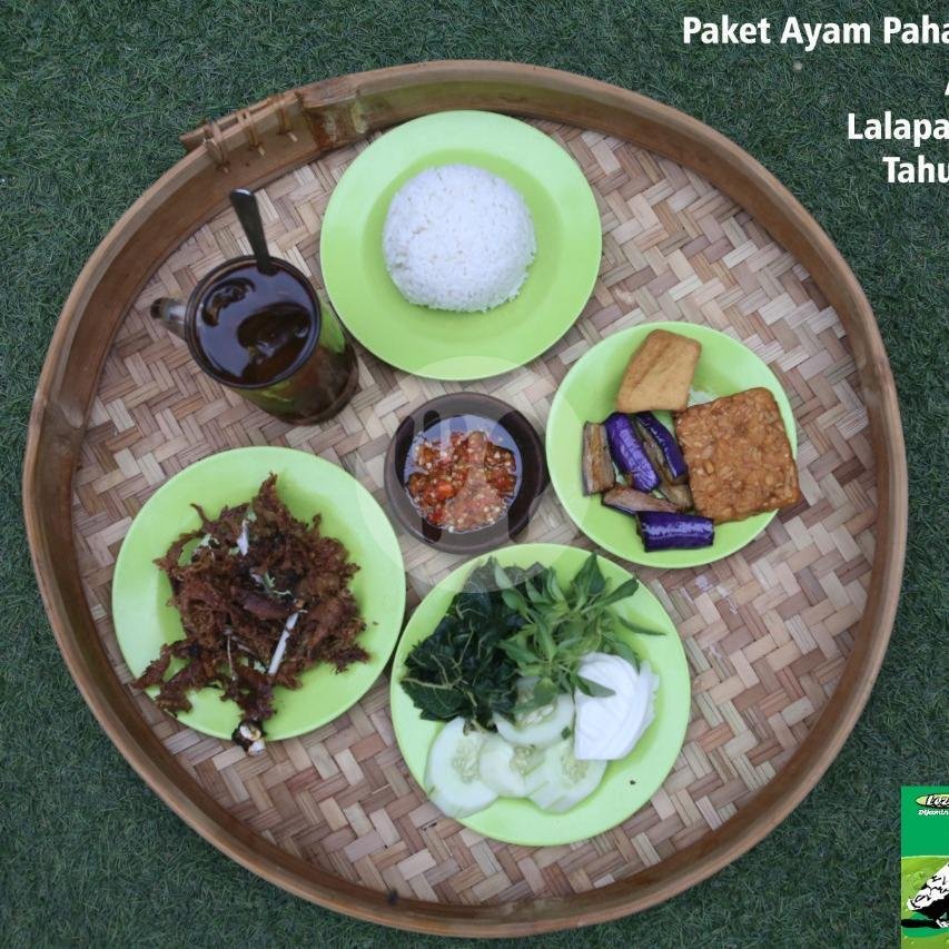 Paket Komplit Ayam Dada Remuk menu Bebek Goreng H. Slamet, Colomadu