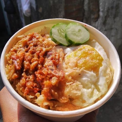 Nasi Ayam Suwir Pedas menu Eat Sans, Karyamulya