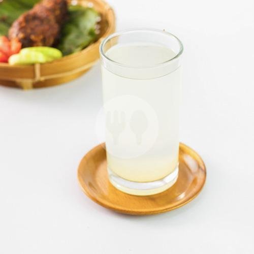 Lemon tea menu Ayam Penyet Surabaya, Soekarno Hatta