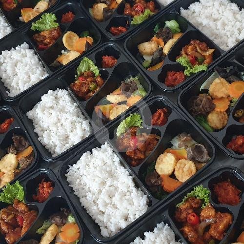 Review Menarik Warung Oppa Bay Banyuanyar: Kuliner Cozy dan Lezat!