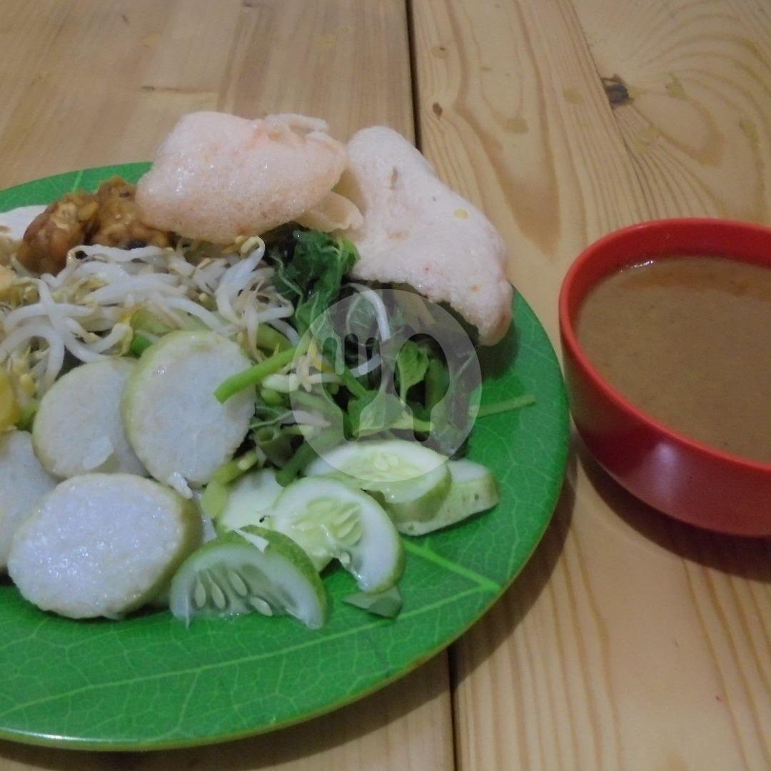 Ketoprak Lontong menu Gado Gado Ibu Tini Meruya, Meruya Utara