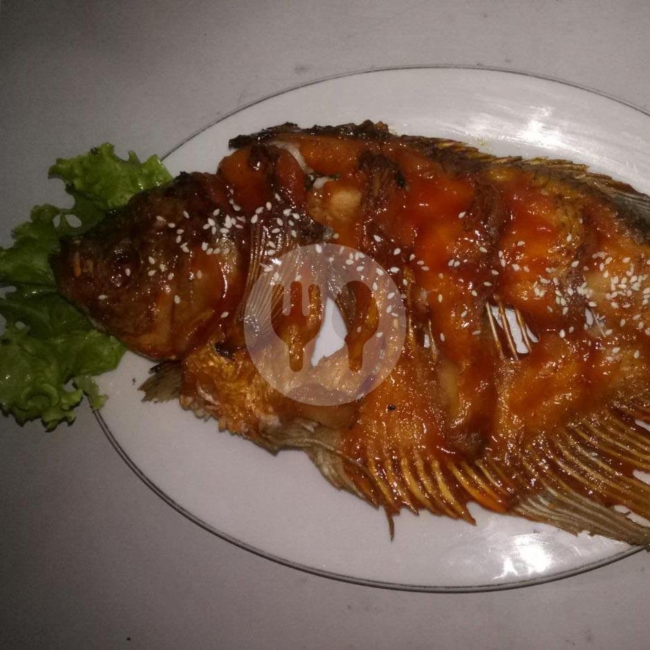 Gurame Bakar Pasundan menu Cimoll Resto, Ipda Tut Harsono