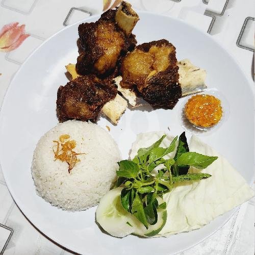 Sop Daging menu Jagonya Sapi Mb Darsini, Gondangrejo
