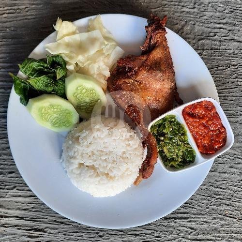 Bebek Goreng Paha menu Pondok Lumpang, Giri