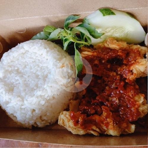Paket Ayam Geprek Sambal Terasi Matang menu Ayam Geprek dan Kremes Garasi Ayam Sumber, Pajajaran