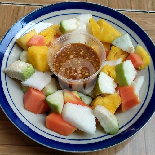 Asinan Bangkoang Segar (Porsi PUAS). Ekstra sambal dan kacang gurih (terpisah). menu Asinan Bogor Ibu Debby, Tarumanegara