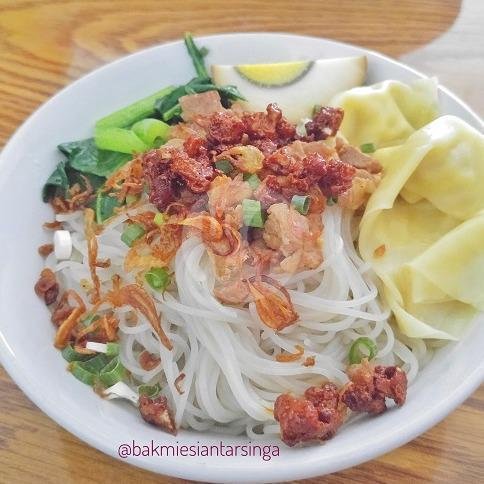 Bihun Pangsit menu Bakmie Siantar Singa, Jelambar