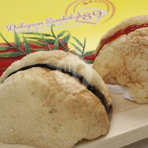 Roti Pisang Coklat menu New 89 Bakery, Banjarsari