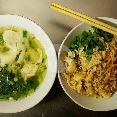 Yamin Manis Pangsit menu Bakmi Rajim Paskal (Halal), Jl. Pasirkaliki