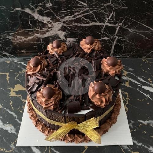 Blackforest Variasi Coklat Mocca Large ( Diameter 16cm Tinggi 7cm ) menu Toko Kue Lingga Kitchen, Rancabentang