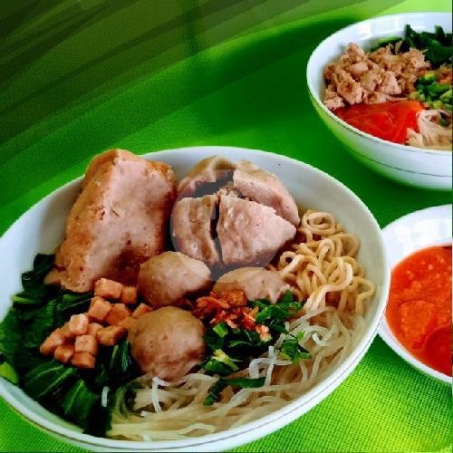 Bakso Halus menu Bakso Gerobak Cak Tebe, Purimas