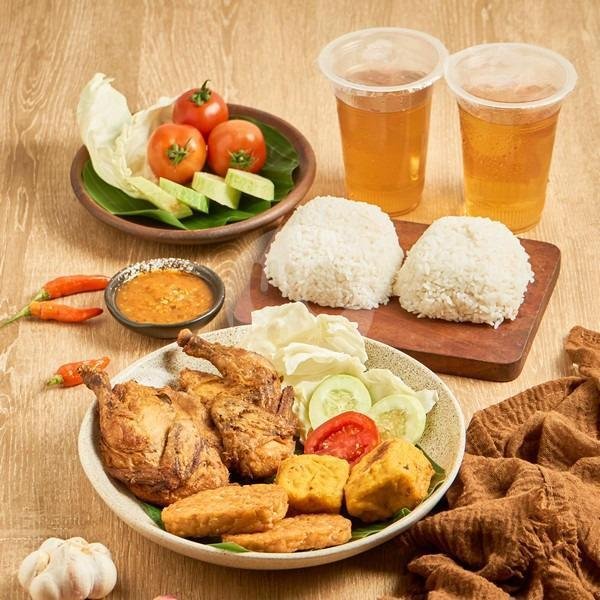 Paket Usus Komplit menu Ayam Madu SiBangkong, Riau
