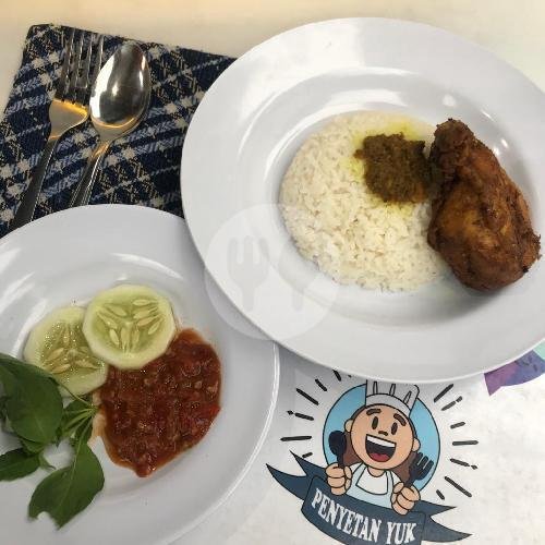 Nasi Lele Goreng menu Penyetan Yuk, Taman Apsari