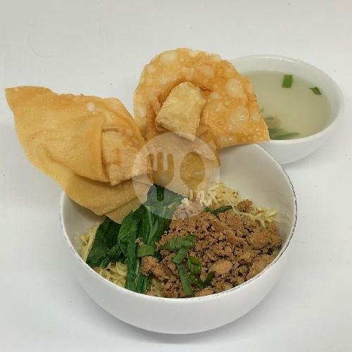 Mie Spesial menu Bakmi Surabaya, Adi Sucipto