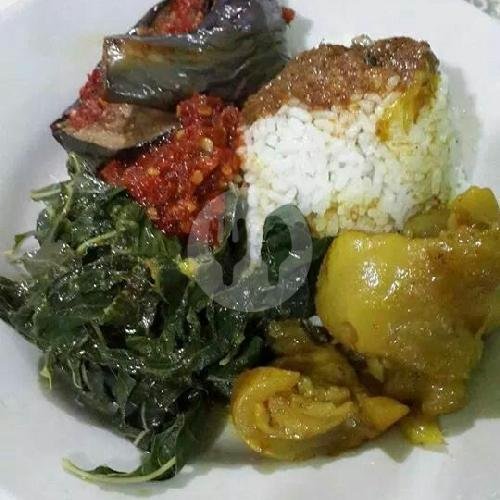 Nasi Telor Dadar menu RM Padang Minang Mananti 2, Mojosongo