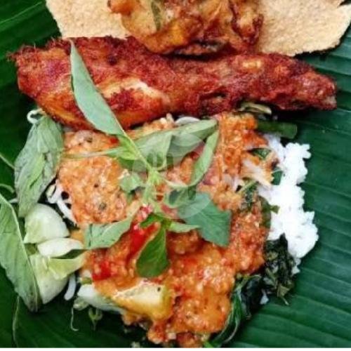 Ayam Bakar menu Nasi Pecel Madiun, Sambel Mbok Silah, Merjosari