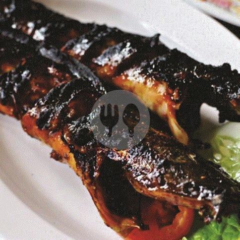 Lele Bakar Hanum Godean: Kenangan Manis dalam Setiap Suapan Pecel Lele