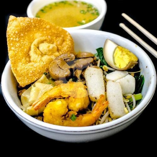 Kwetiauw Goreng Seafood menu Mie Ayam Pangsit Siantar Roni 2828, Sambikerep