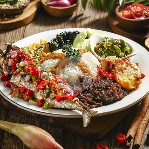 Sop Buntut menu Nasi Padang Pagi Siang Malam, Sampoerna Strategic Square