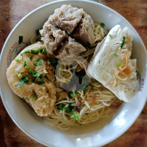 Mie Yamin Manis komplit menu Batagor H isan Cimahi