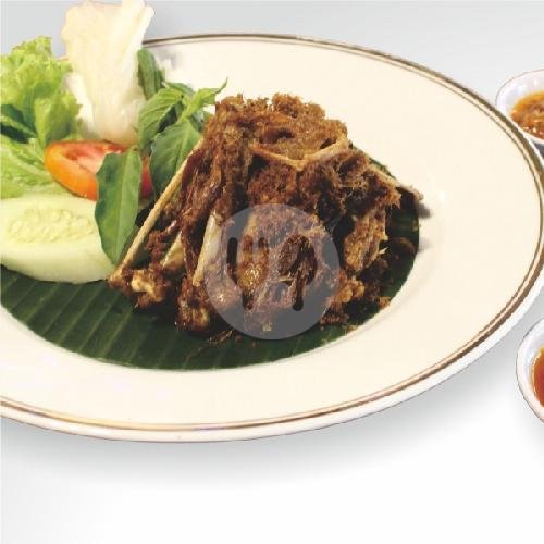 Bebek Goreng 1 Ekor menu Bebek Mbeling Jember, Jl. Hayam Wuruk No. 38