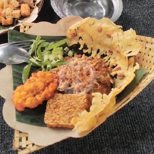 Es Teh menu Nasi Jagung dan Nasi Pecel SIMBAL, Oro Oro Dowo