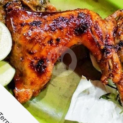 Ayam Goreng Sambal Bawang menu Mas Zie Seafood dan Ikan Bakar, Pakis