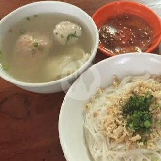 Yahun Asin Baso Pangsit Porsi Kecil menu Bakmie Modjo, Kawista
