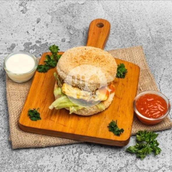 Burger Ayam Telur Keju menu Burger Murder, Sumbersari