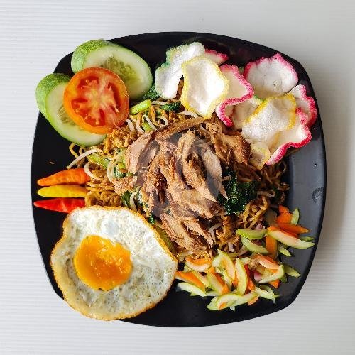 Bihun Goreng Cakalang menu Bakmi Limatuju, Kuningan
