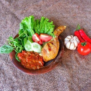 Paket Nasi Bebek menu Pecel Lele Permata, Cipasir