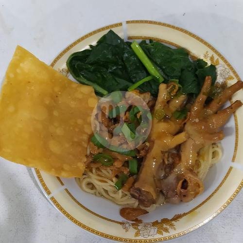 Mie Ayam Balungan menu Bakso dan Mie ayam Pak Muslim, Baki