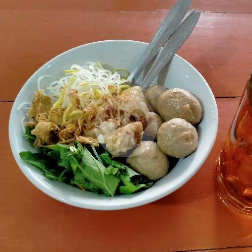 Paket Mantul Bakso + Es Teh menu Bakso Daging Sapi Pak Kardi, Bandungrejo