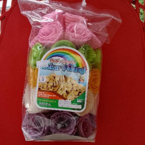 Review Lapis Kukus Tugu Malang Sulfat: Nostalgia Rasa dan Suasana Hangat