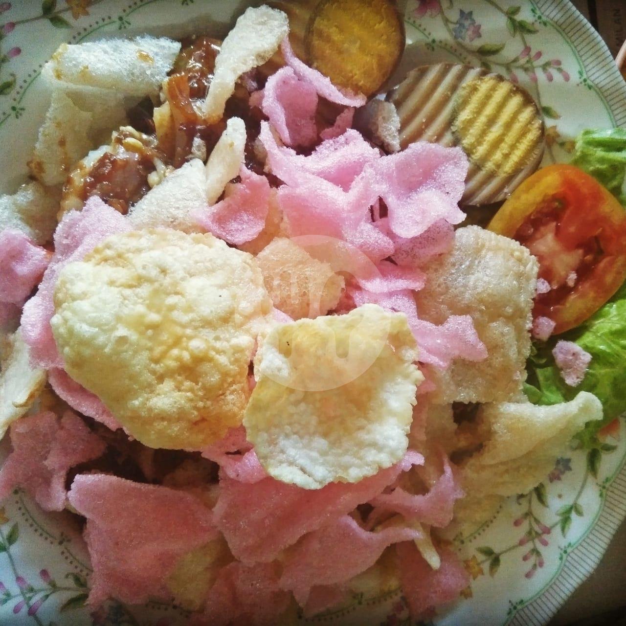 Gado Gado Lontong menu Selat Gajahan, Pasar Kliwon