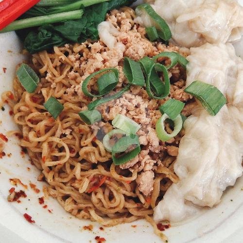 Pangsit Chili menu Mie Pinangsia Totogan Ayin, Jebres