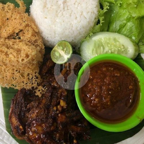 Bakmie Kuah menu Ayam Kremes Kedai Erna, Gegerkalong Hilir