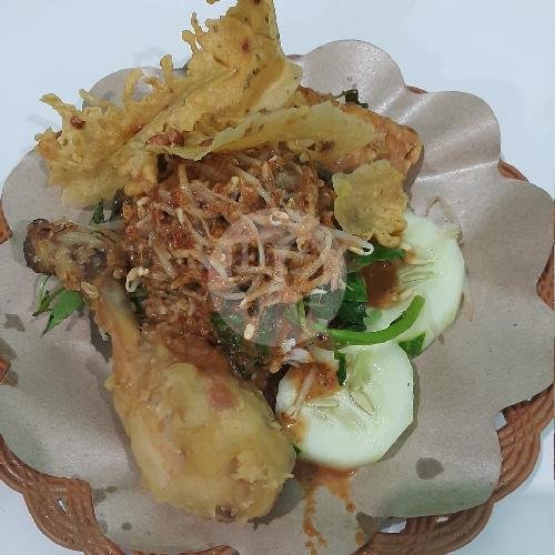 Sego Pecel Rempelo Atie menu Sego Pecel Jambu Alas, Waru