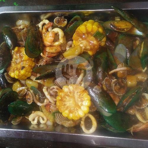 Saudagar Seafood 88: Tempat Nostalgia dan Kenangan Indah di Lembang